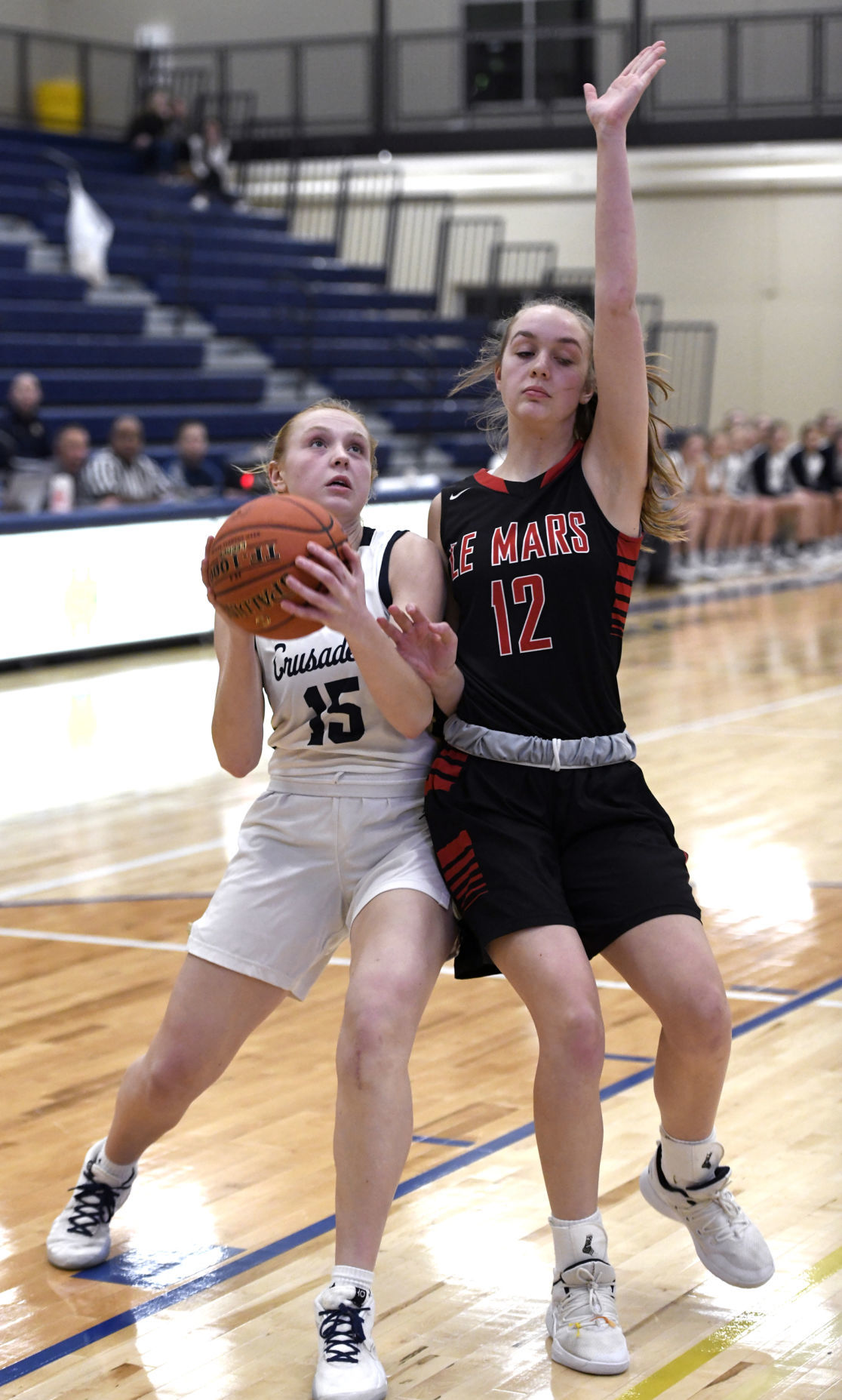 Heelan hosts Le Mars girls basketball
